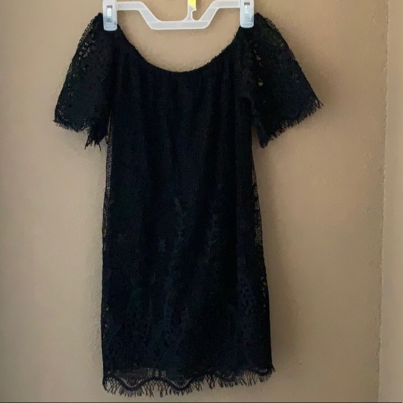Dresses & Skirts - ❗️FREE with $20 bundle - Black dress size M